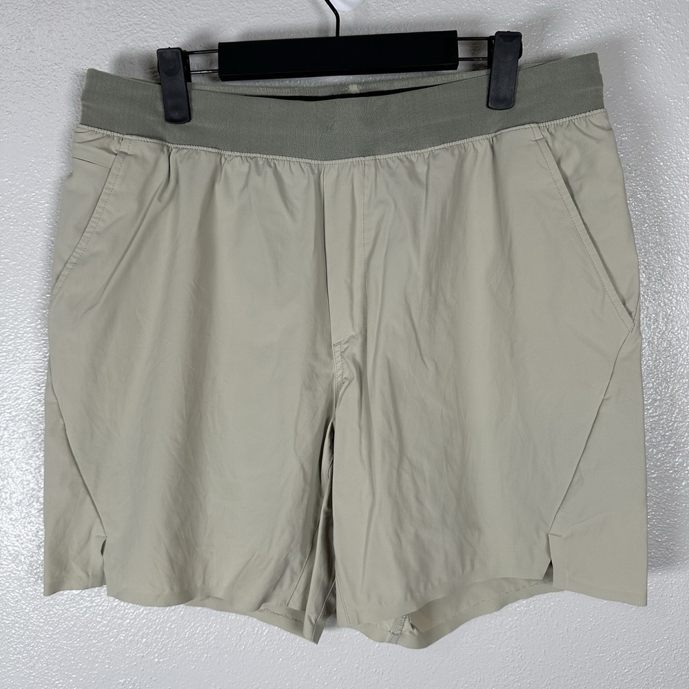 Ten Thousand Set Shorts Mens Size Large 6.5" Inseam Activewear Gym Lined Beige